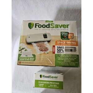 FoodSaver VS1130 Vacuum Sealer New In Box 44 Quart Bags Space Saving